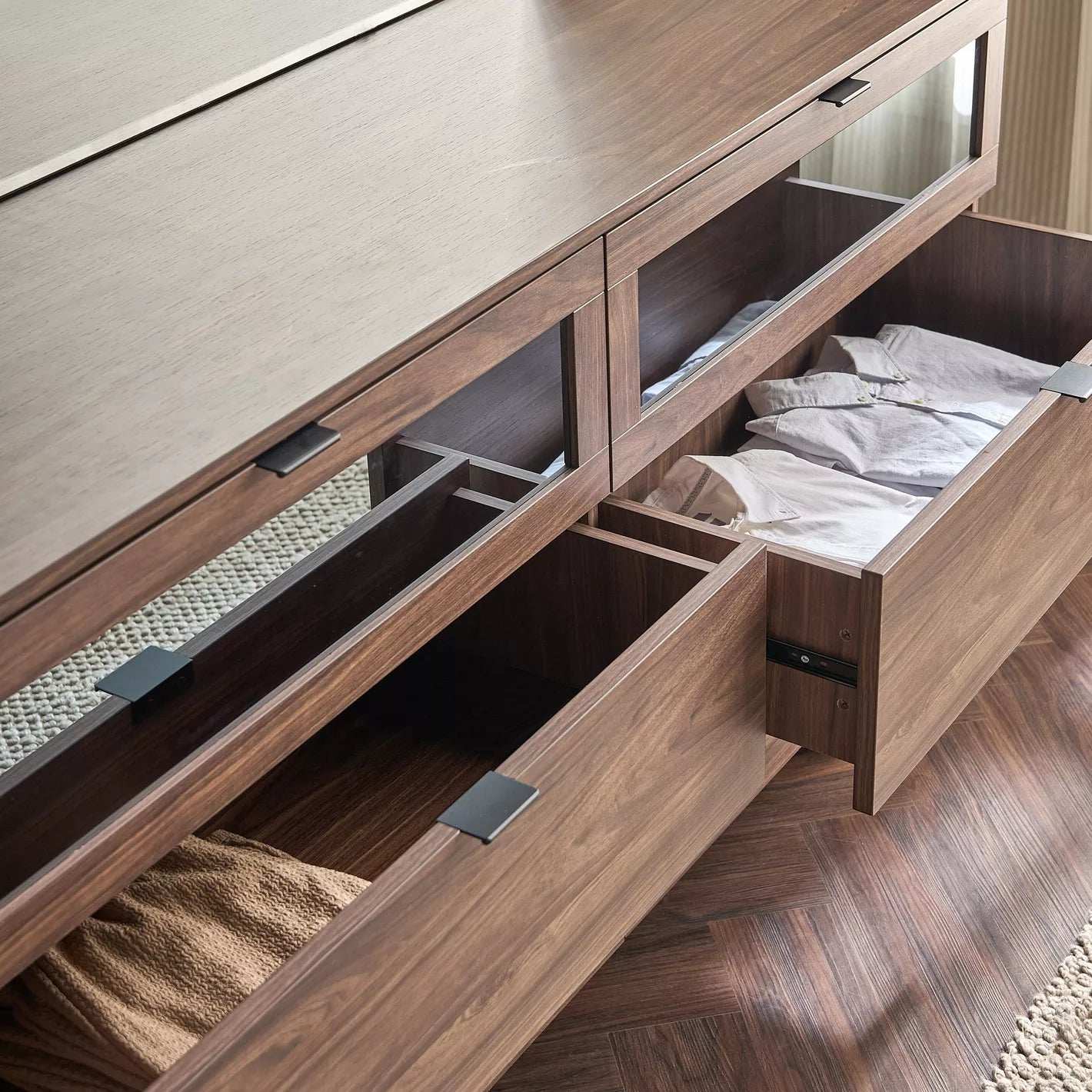 6-Drawer Dresser With Mirror, Elegant Design Wood Dressing Table With Glass On The Drawers-GCC Home Center