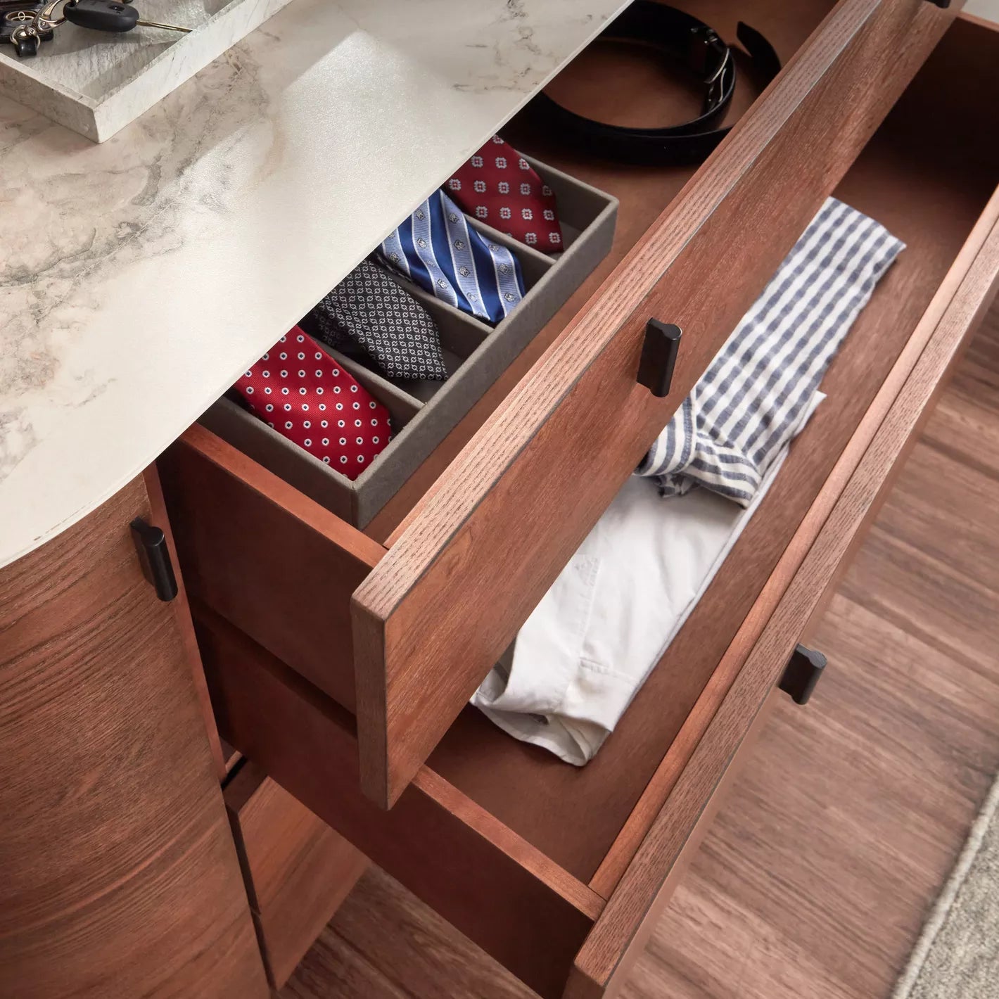 4-Drawer Dresser with Mirror, Unique Shape Vanity Table-GCC Home Center