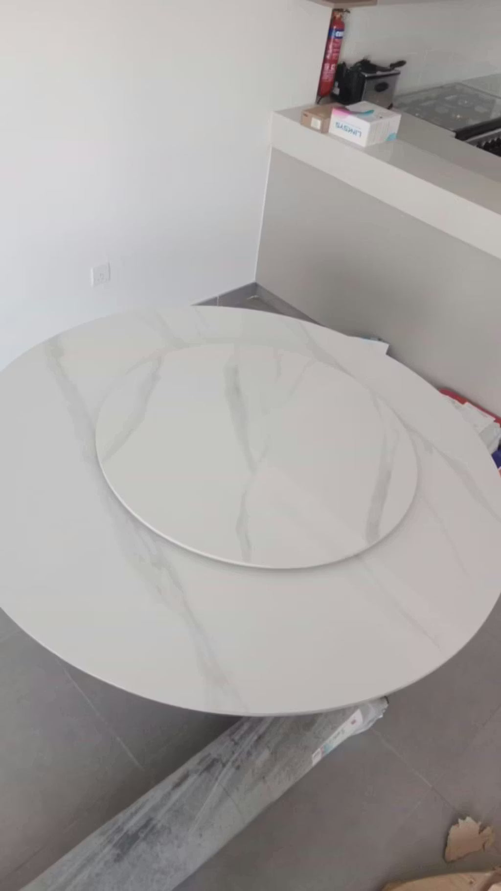 Luxury Round Modern Dining Table with Rotatable Top