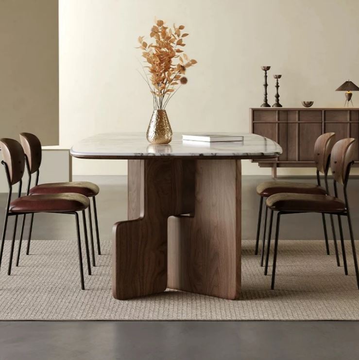 Elegant Dining Table 160–180cm