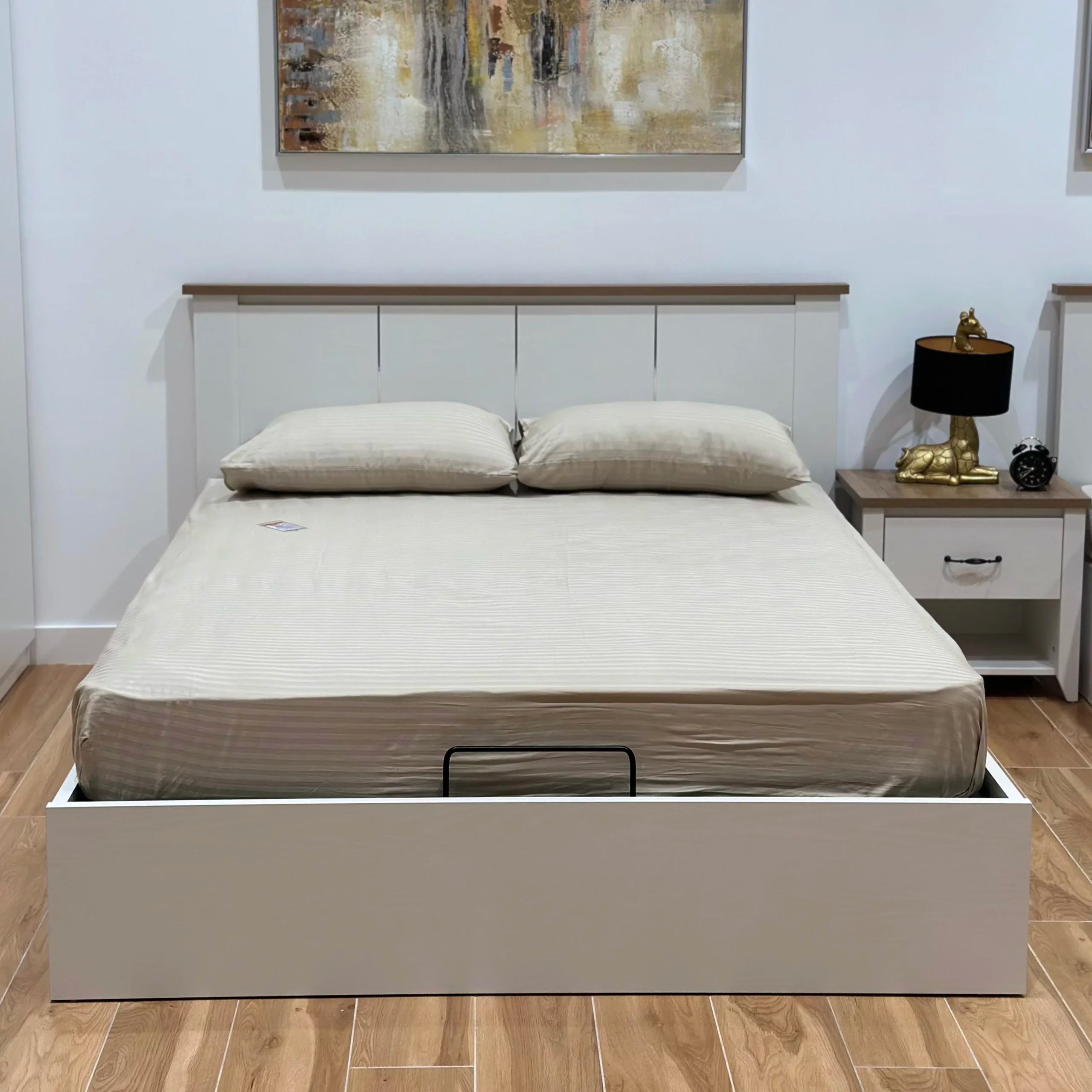 Davy Queen Bed (With Hydraulic Storage)