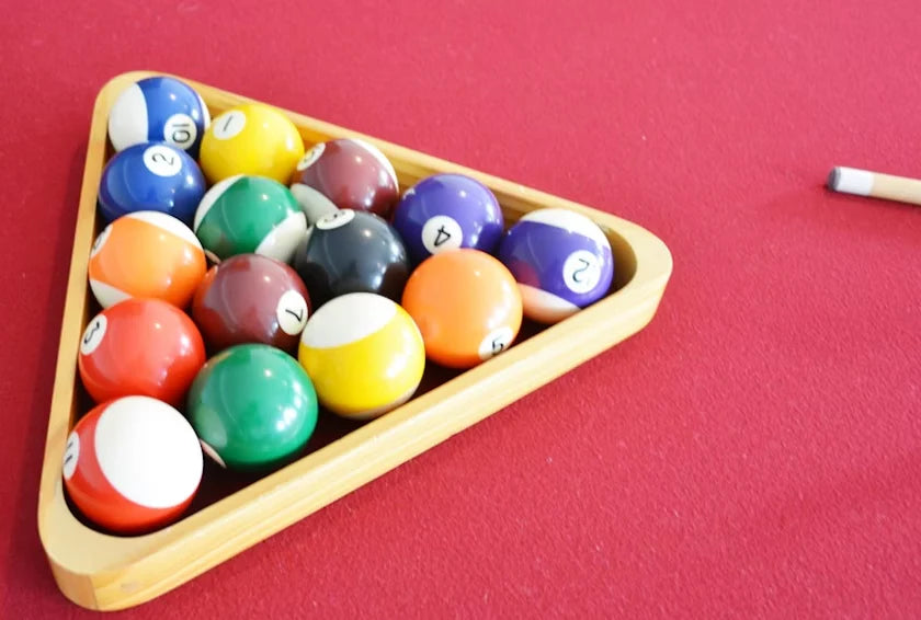8-3 Billiard table, 2630 x 1450 x 840mm