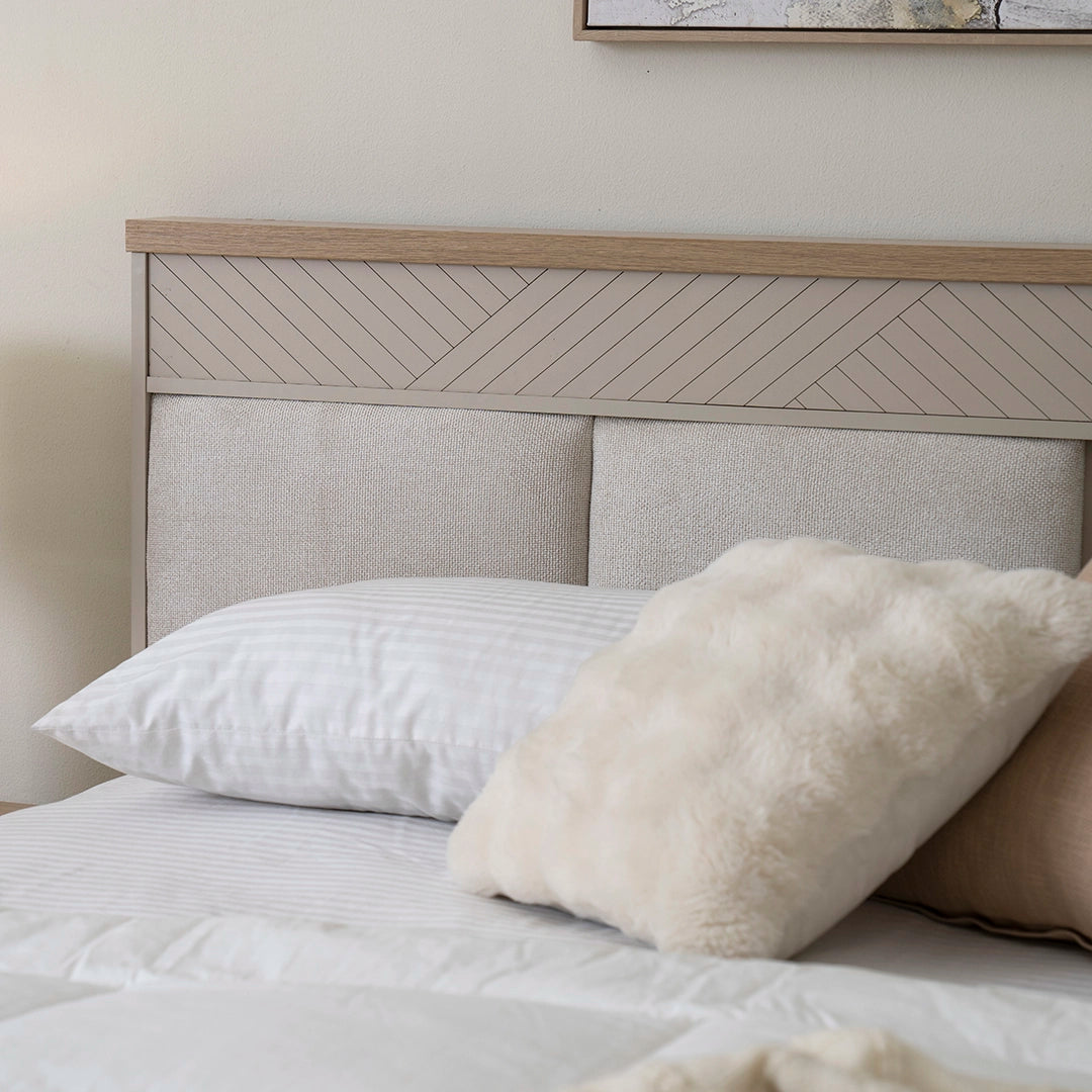 Elegant Queen Bed - 160x200 cm