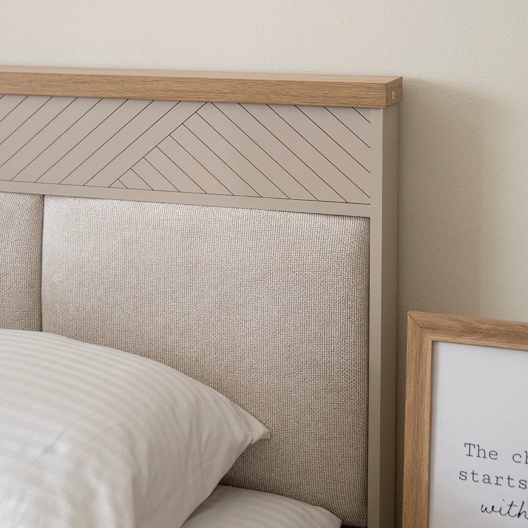 Elegant Queen Bed - 160x200 cm