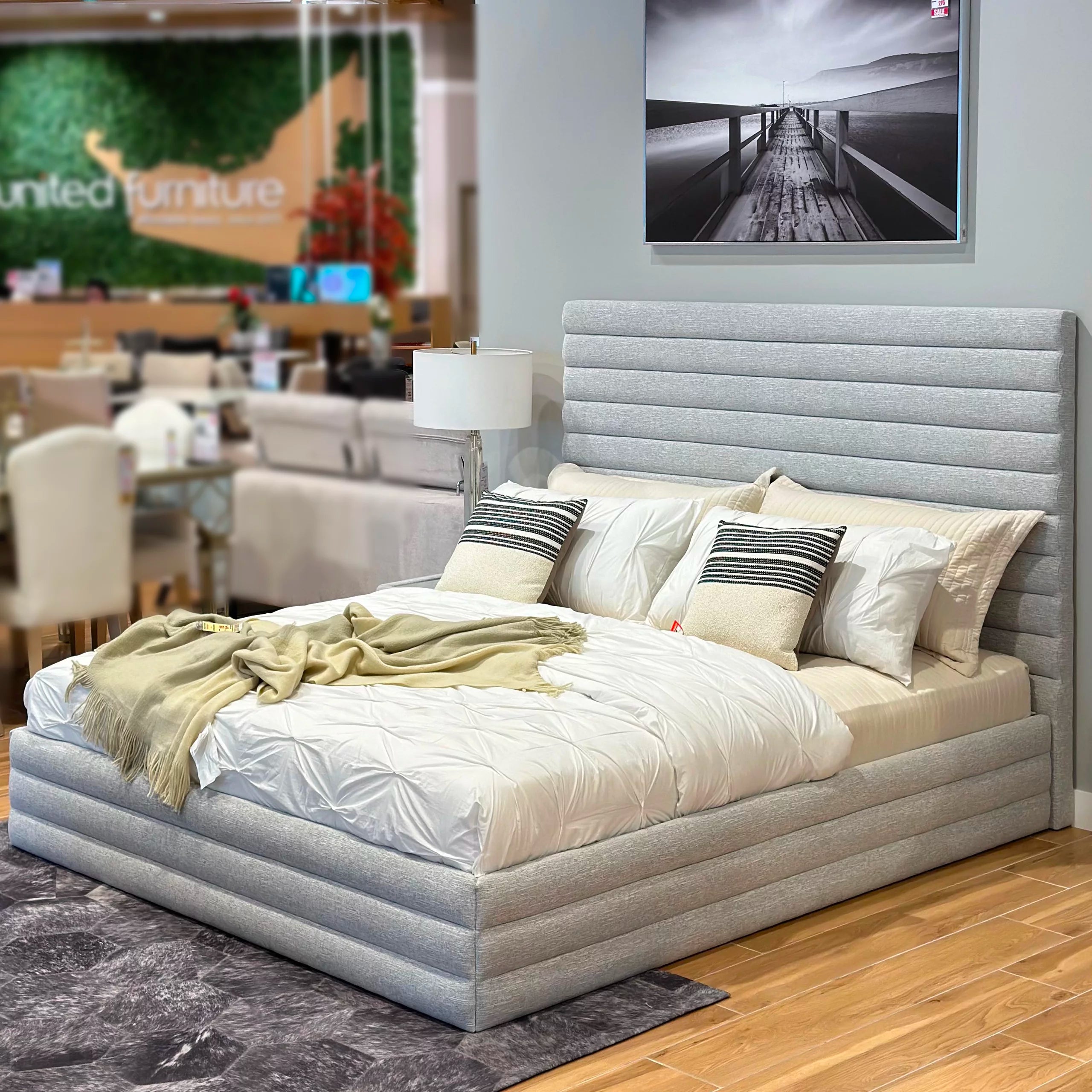King Bed – Grey (180×202 cm)