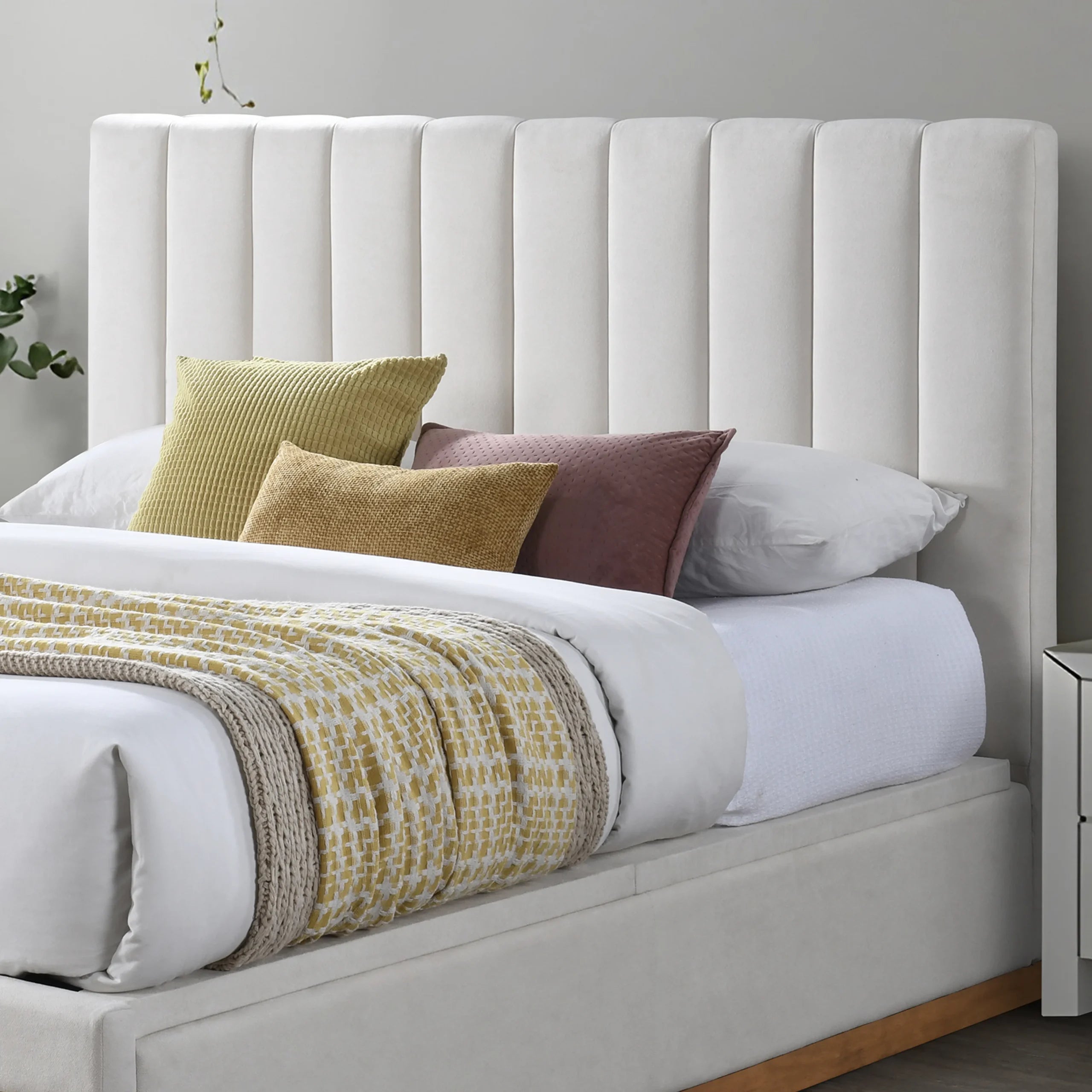 King Bed With 2 Drawers and Hydraulic Storage – Cream