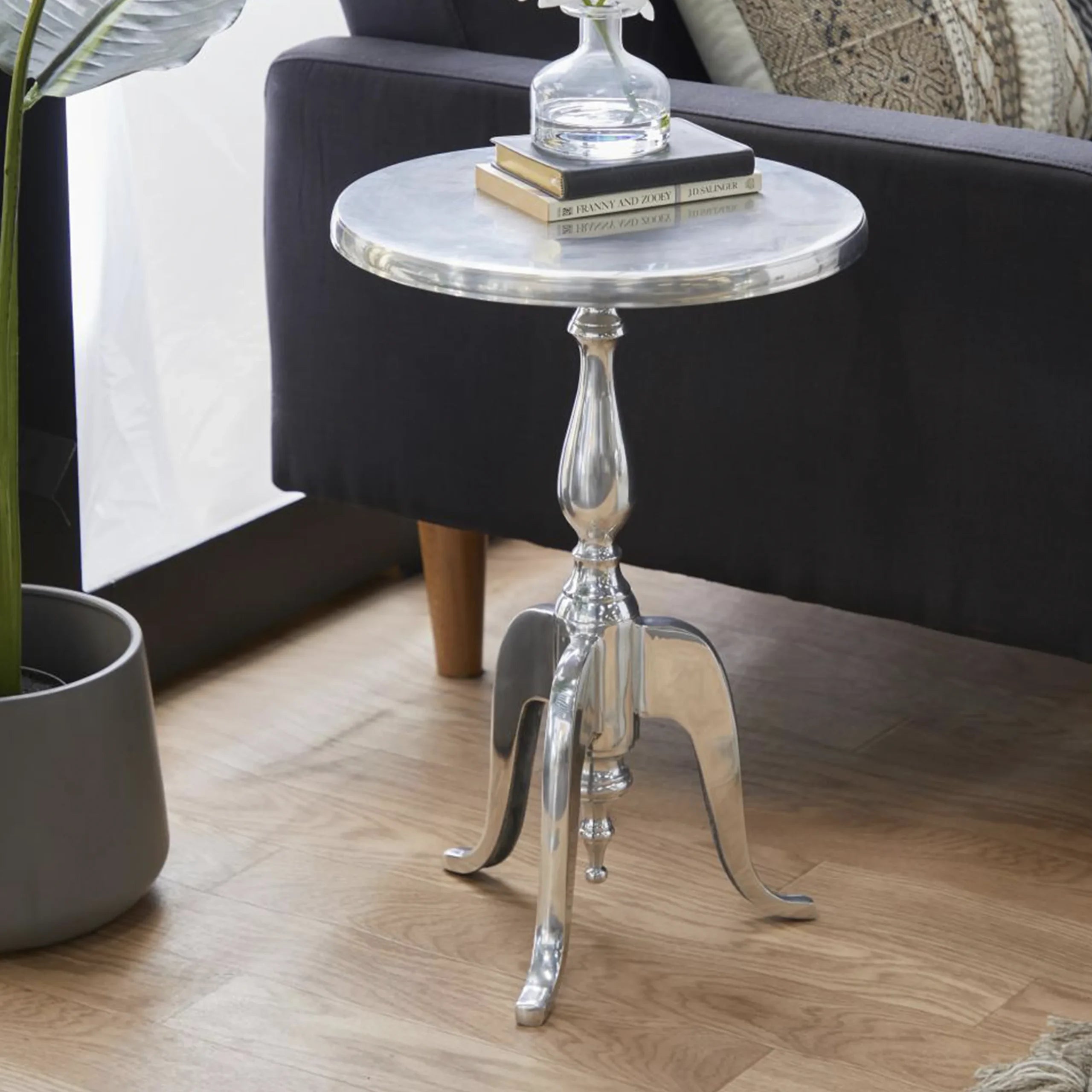 Metal Small Turned Accent Table with Scroll Legs