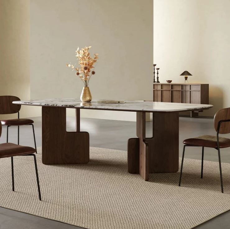 Elegant Dining Table 160–180cm