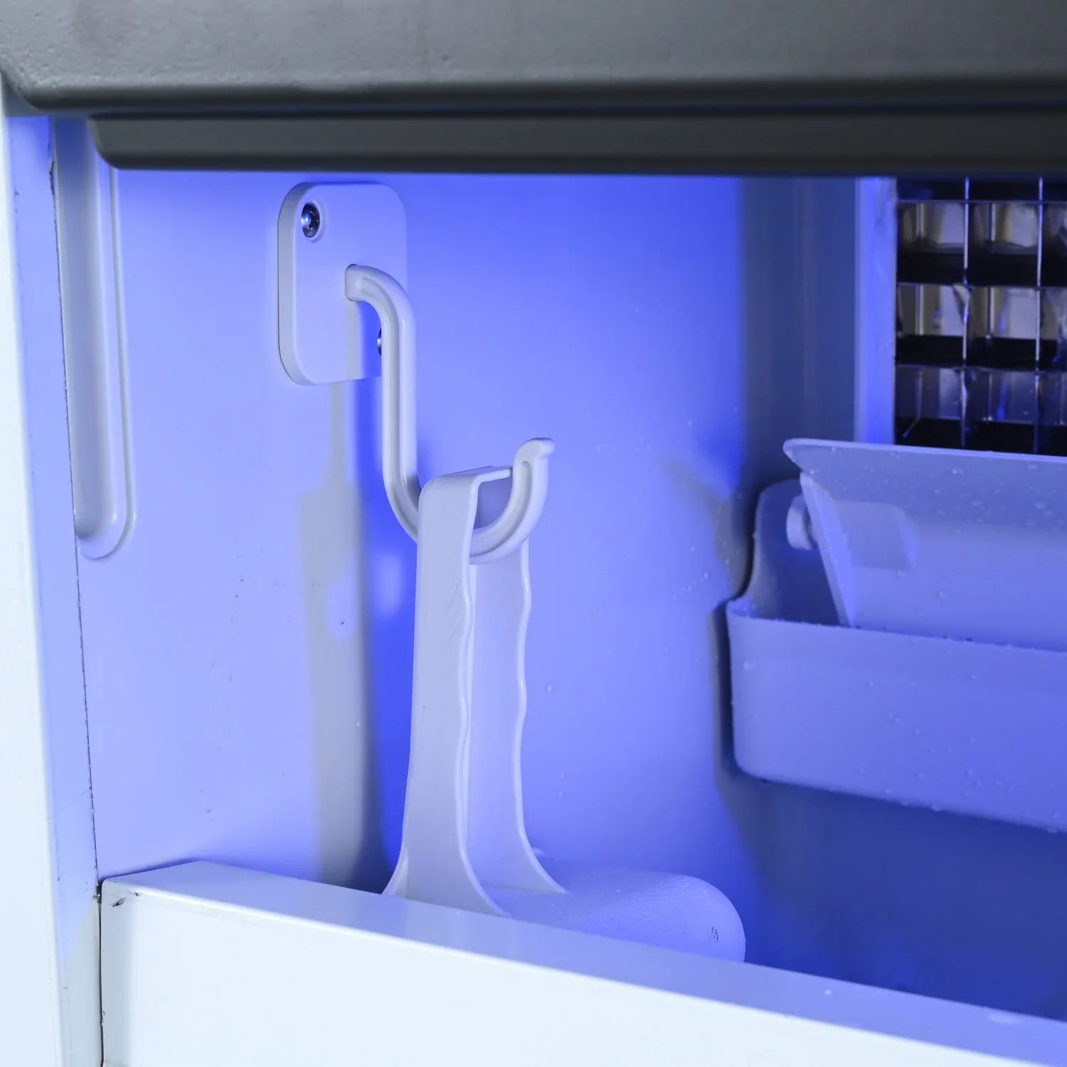 Commercial Ice Maker Machine, 135-145 KGS/24H Stainless Steel under Counter Ice Machine with 20KGS Ice Storage Capacity, for/Restaurant/Bar/Coffee Shop