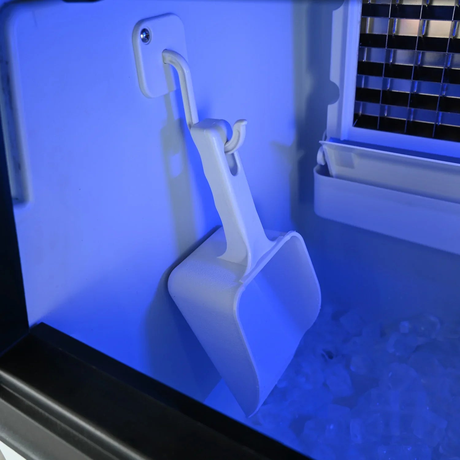 Commercial Ice Maker-120-130KG/day Large Capacity, 65 Ice Cubes are Made in 15 Minutes