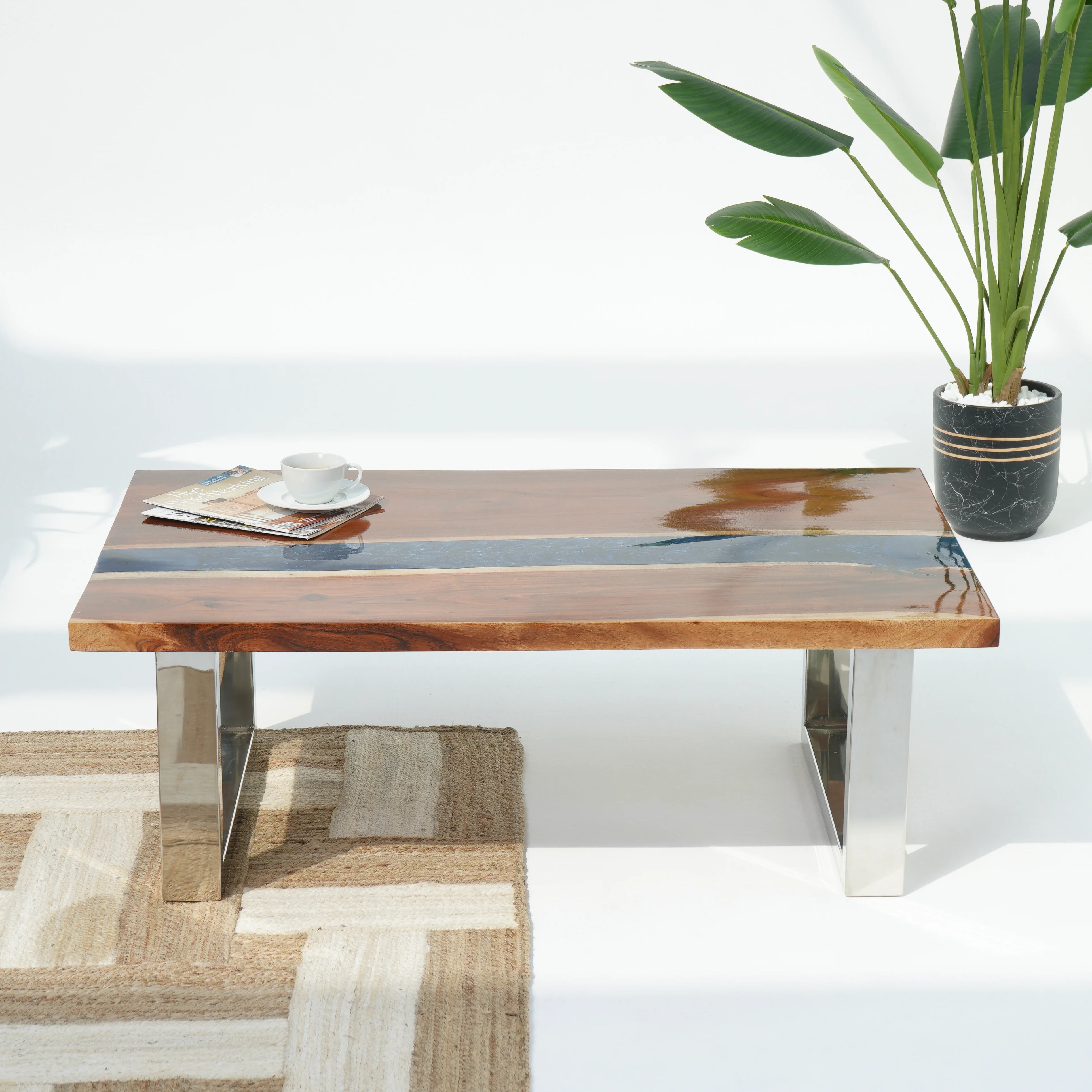 Elegant Epoxy Dining/Coffee Table – Solid Wood & Epoxy Resin (Natural)