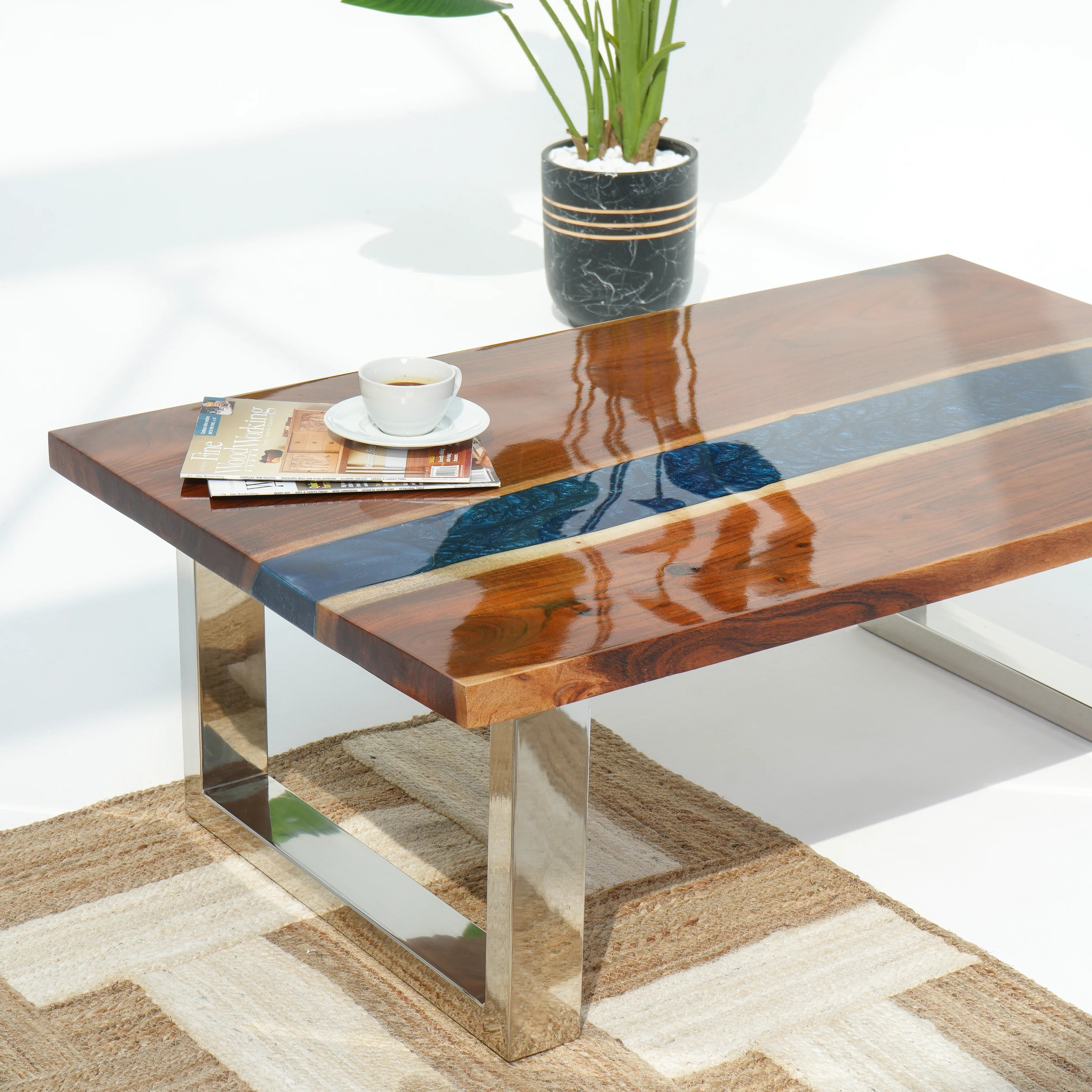 Elegant Epoxy Dining/Coffee Table – Solid Wood & Epoxy Resin (Natural)