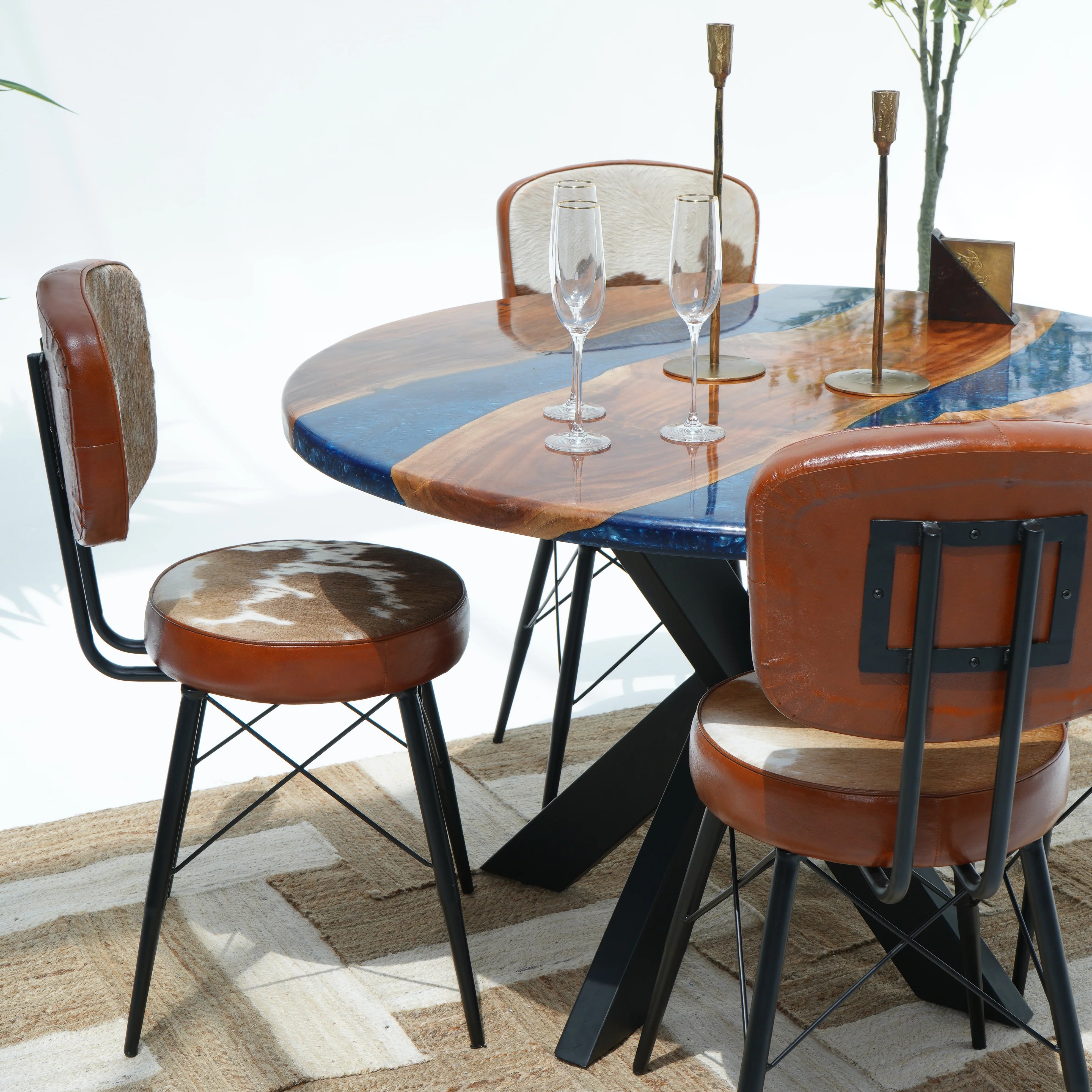 Luxury Epoxy Round Dining Table