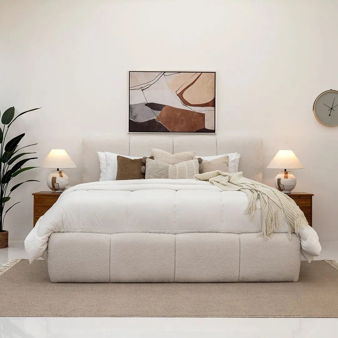 Sturdy MDF Hydraulic Bed With Lift-Up Storage