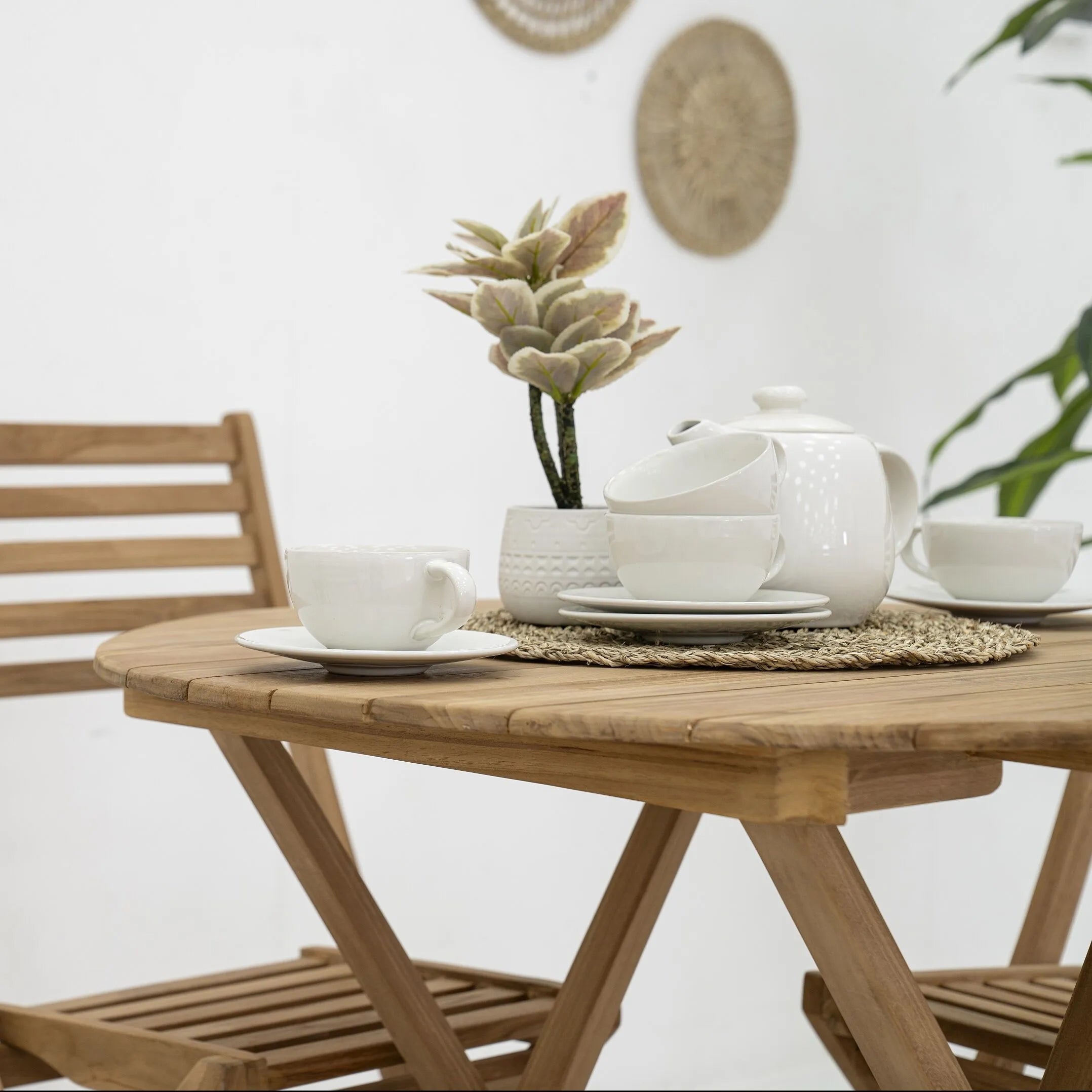 Foldable 4 Seater Outdoor Dining Set – Round