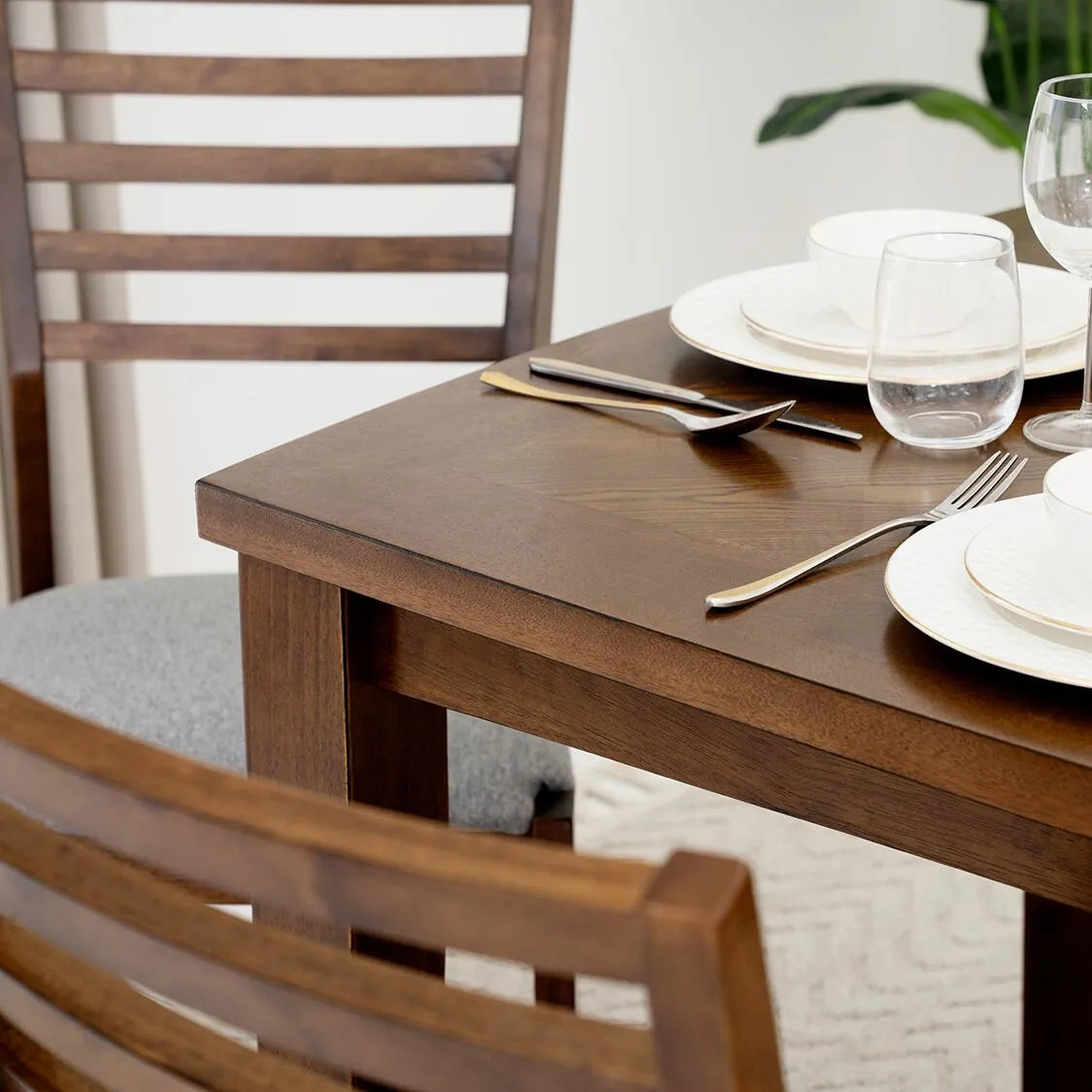 6-Seater Dining Set – Walnut
