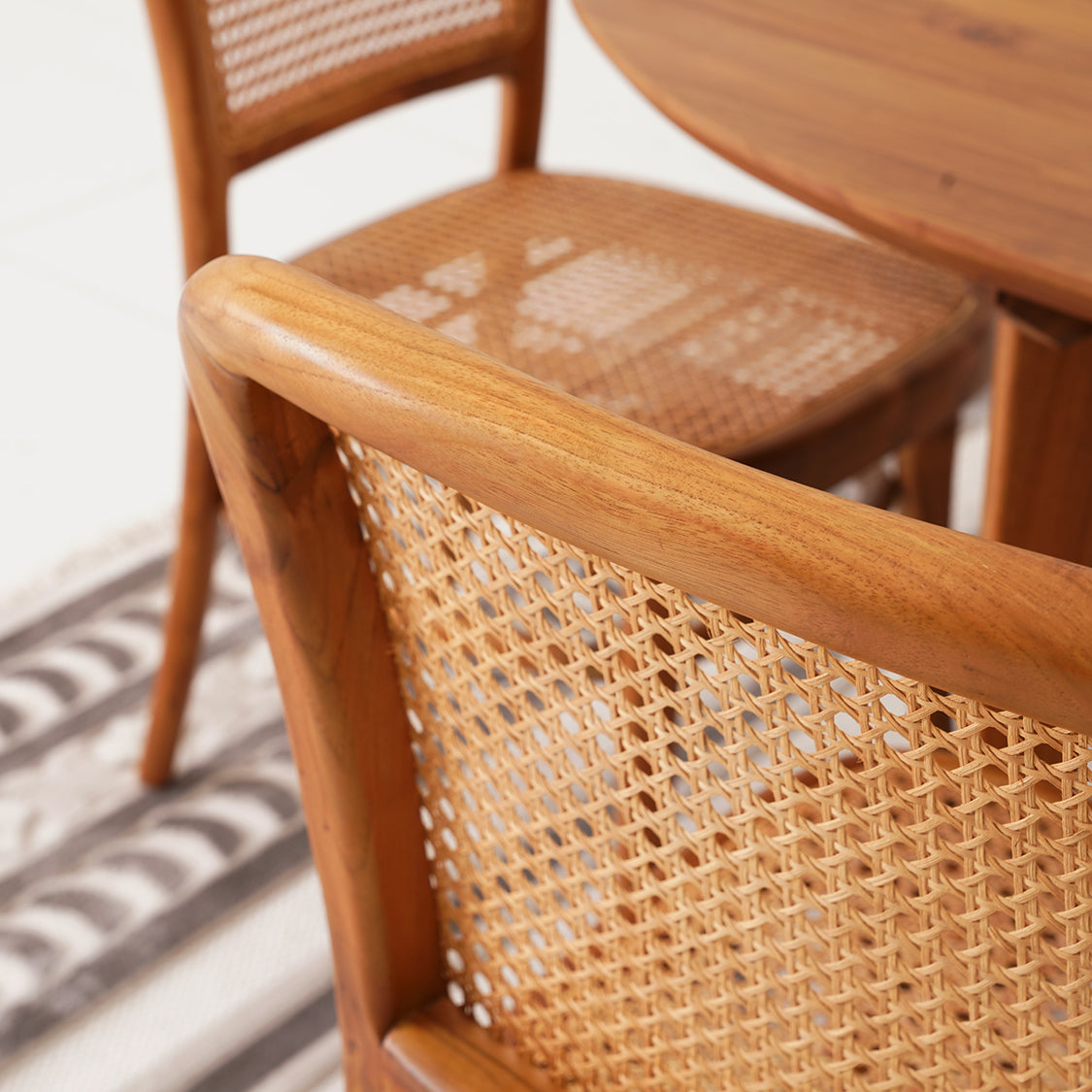 Elegant Solid Wood 6-Seater Dining Set