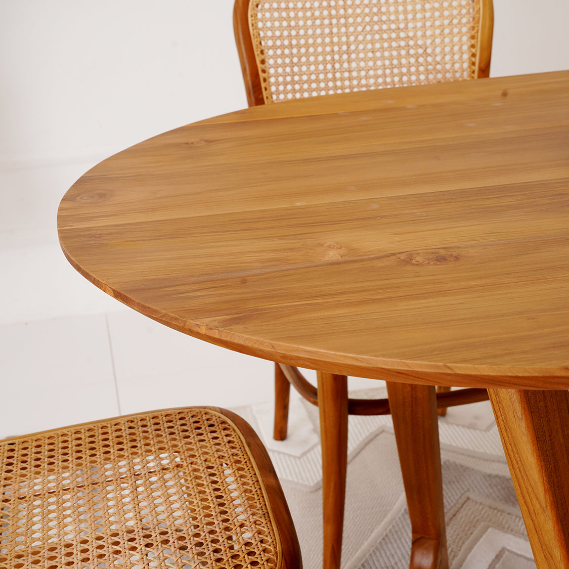 Elegant Solid Wood 6-Seater Dining Set