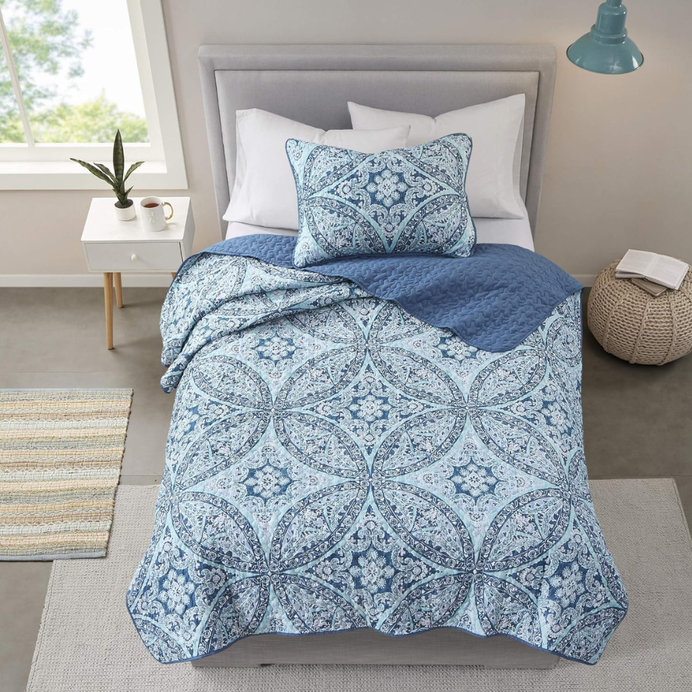 Modern Aqua Damask Twin/Twin XL Reversible Quilt Set with Sham – Hypoallergenic & Ultra-Soft-GCC Home Center