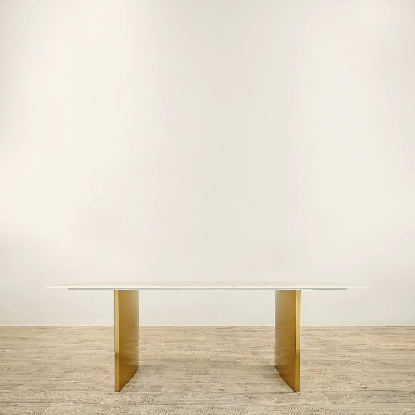 Luxury Natural Calacatta Marble Dining Table