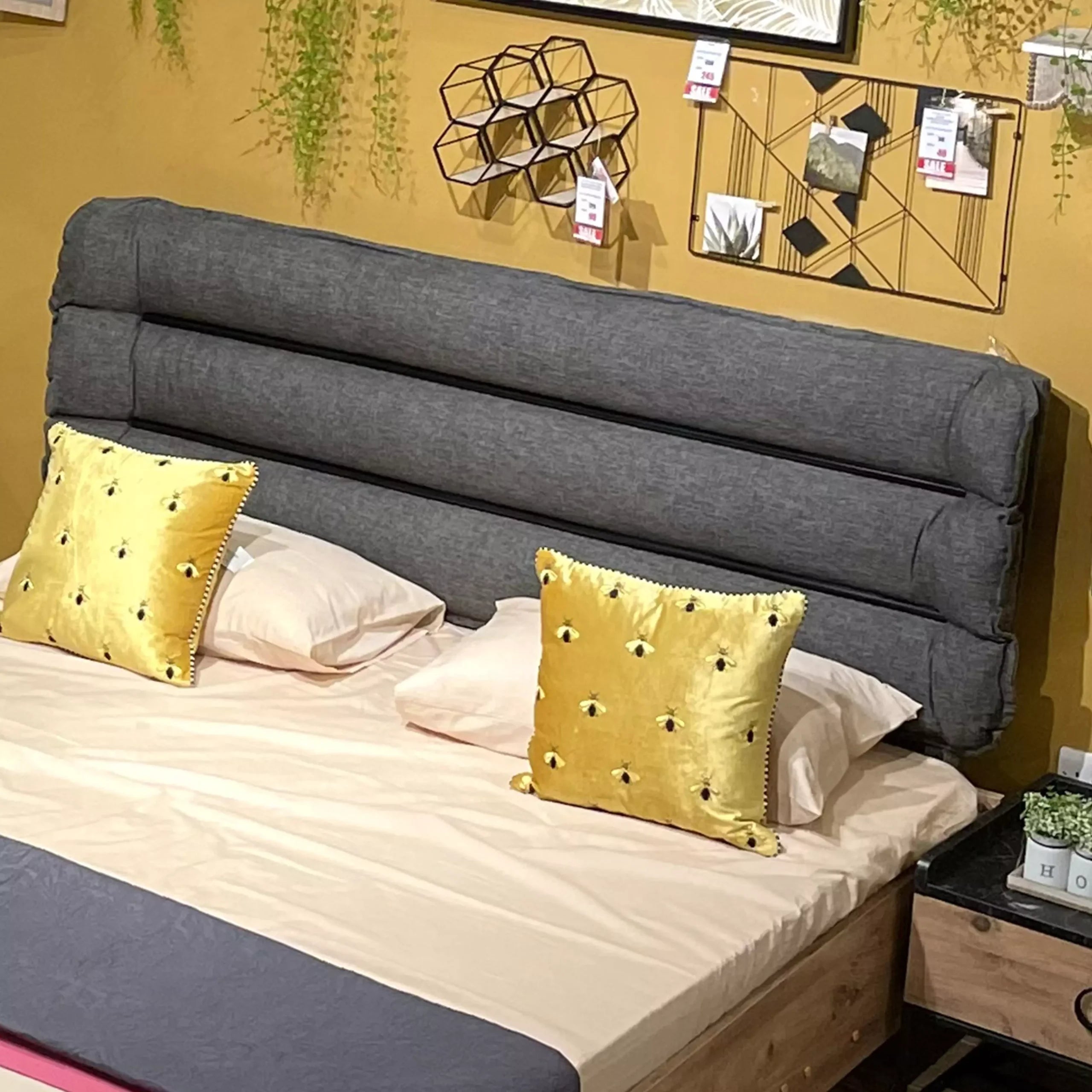 5 Pcs Queen Bedroom Set (With Hydraulic Storage) – Brown