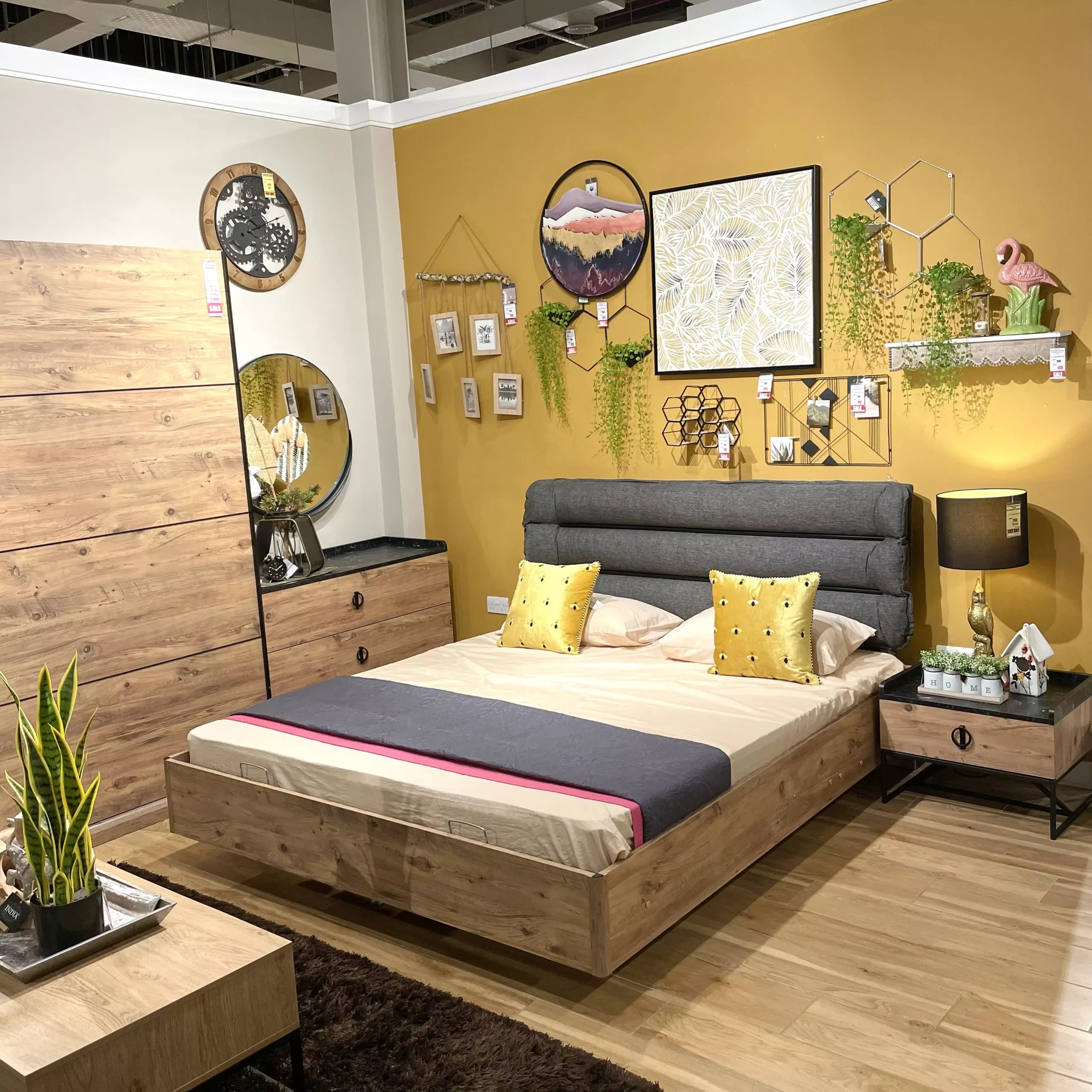 5 Pcs Queen Bedroom Set (With Hydraulic Storage) – Brown