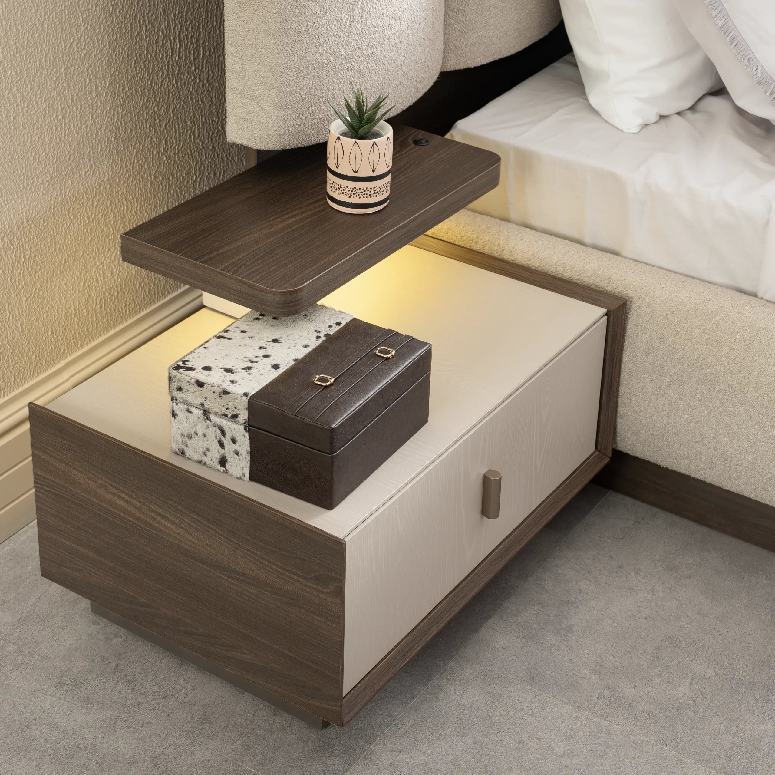 6 Pcs. King Bedroom Set (With Hydraulic Storage)