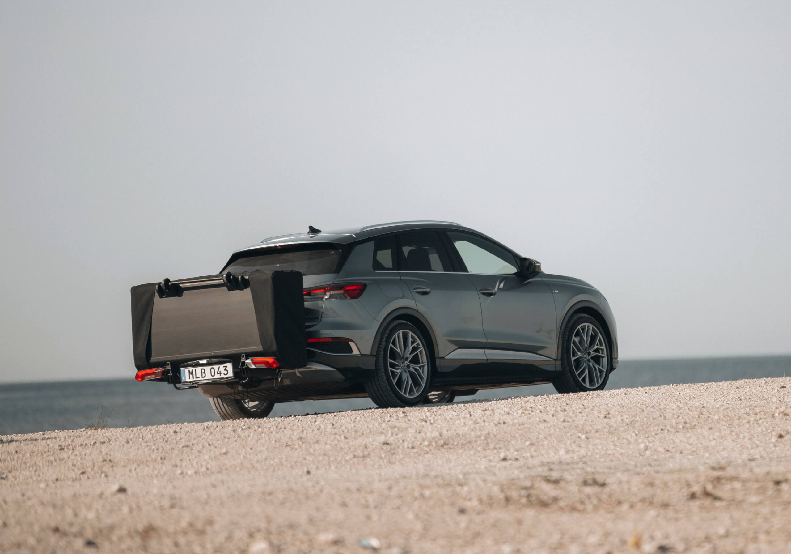 Thule Outset - 3-Person Towbar-Mounted Car Tent